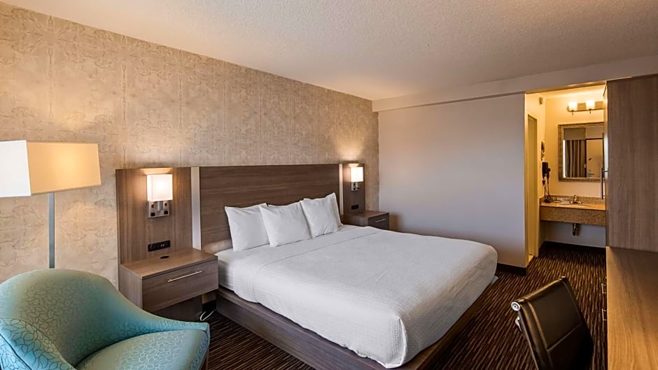 Best Western Mill River Manor