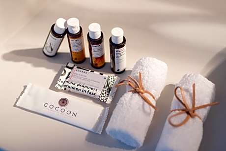 Infinity Suite With Tunnel Jacuzzi