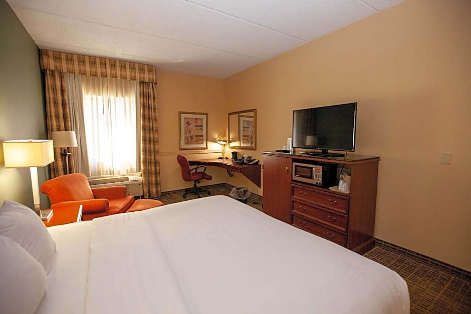 Baymont by Wyndham Knoxville/Cedar Bluff