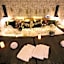 FFFFFF Hotel