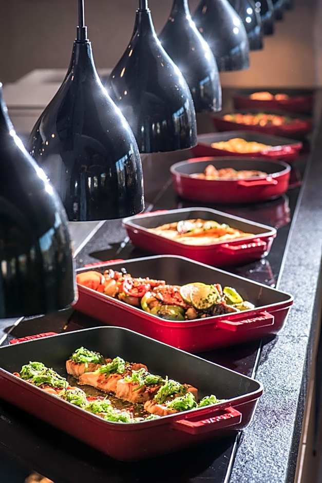 Noble Hotel & Suites - Adults Only