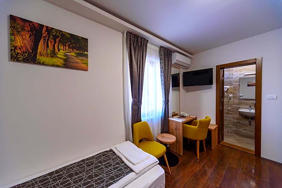 Garni Hotel Mala Moskva