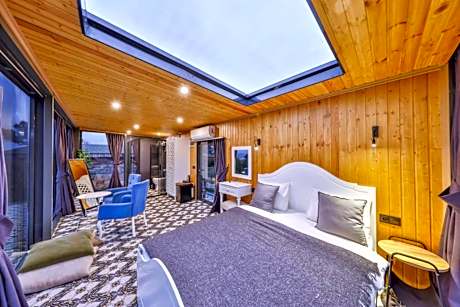 Double Room with Spa Bath