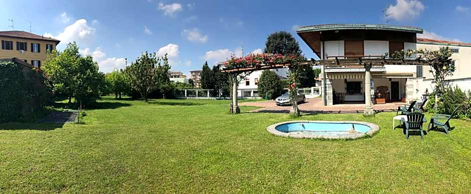 Bella Vita Guesthouse -parcheggio privato interno