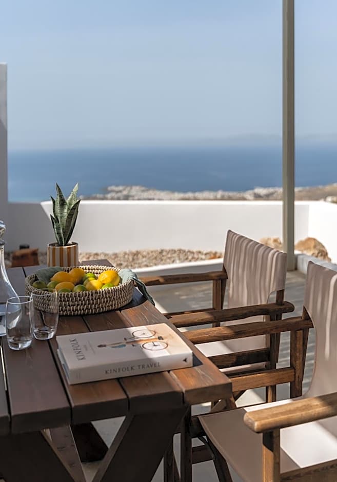 Blu Dot Tinos