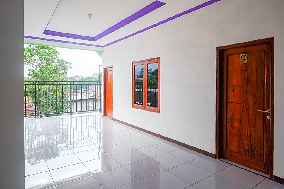 Urbanview Syariah Zidney 3 Salatiga by RedDoorz