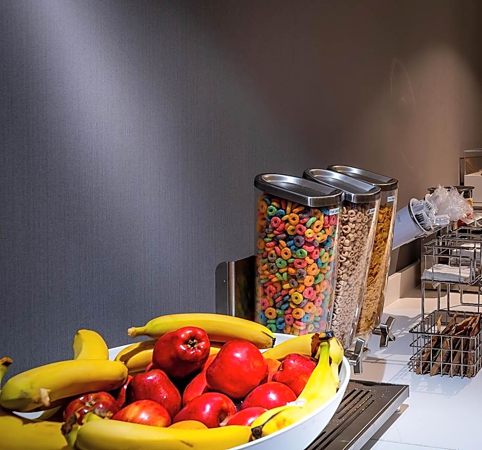 La Quinta by Wyndham Time Square South