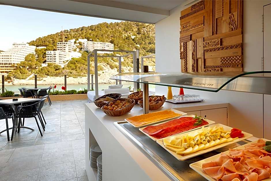 Palladium Hotel Cala Llonga - Adults Only