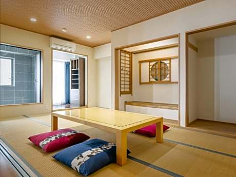 Deluxe Suite with Sea View