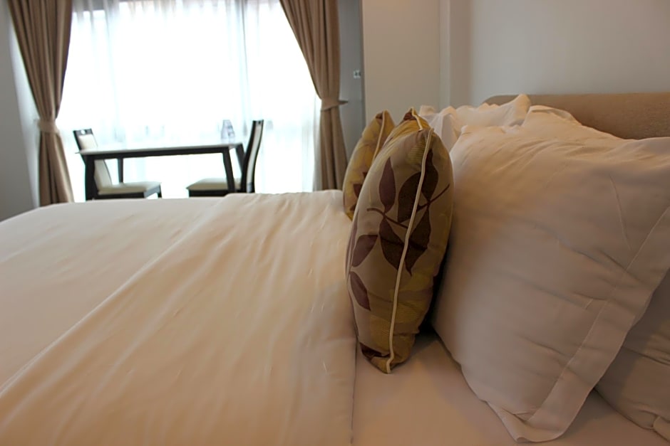 V One Pride-Sukhumvit 22, Bangkok