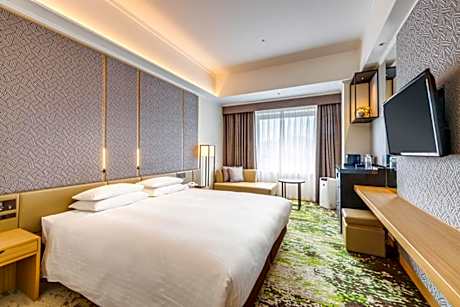 Comfort King Room - Non-Smoking