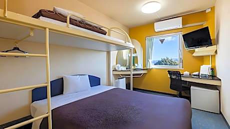 Deluxe Double Bed Smoking