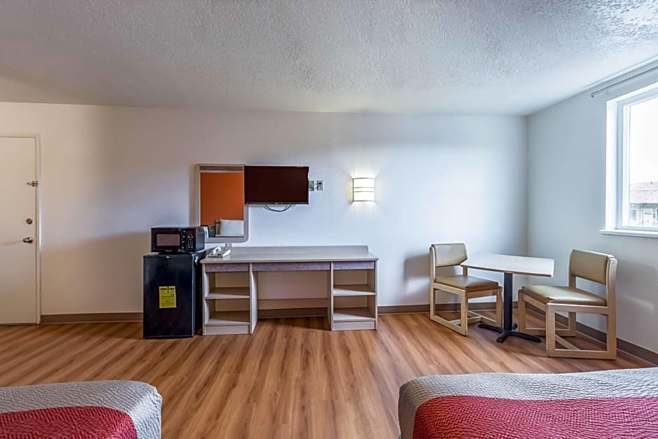 Motel 6 Beaverton, OR