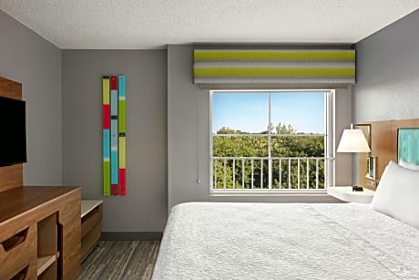 1 KING MOBILITY ACCESSIBLE ROLL IN SHOWER