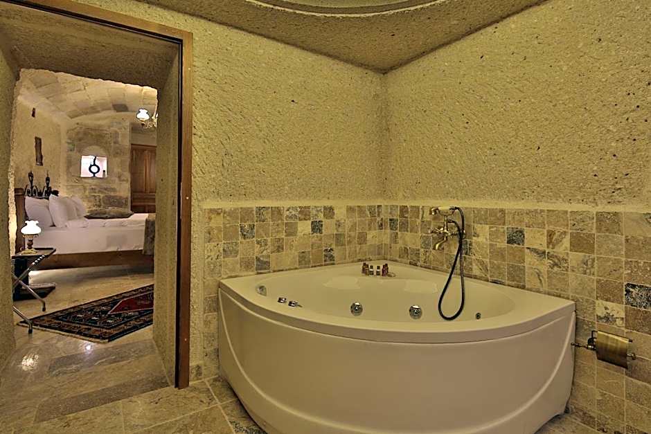 Aren Cave Hotel and Art Gallery