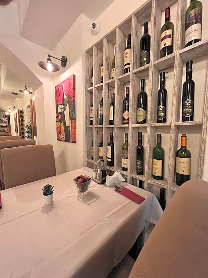 Capital Hotel Garni