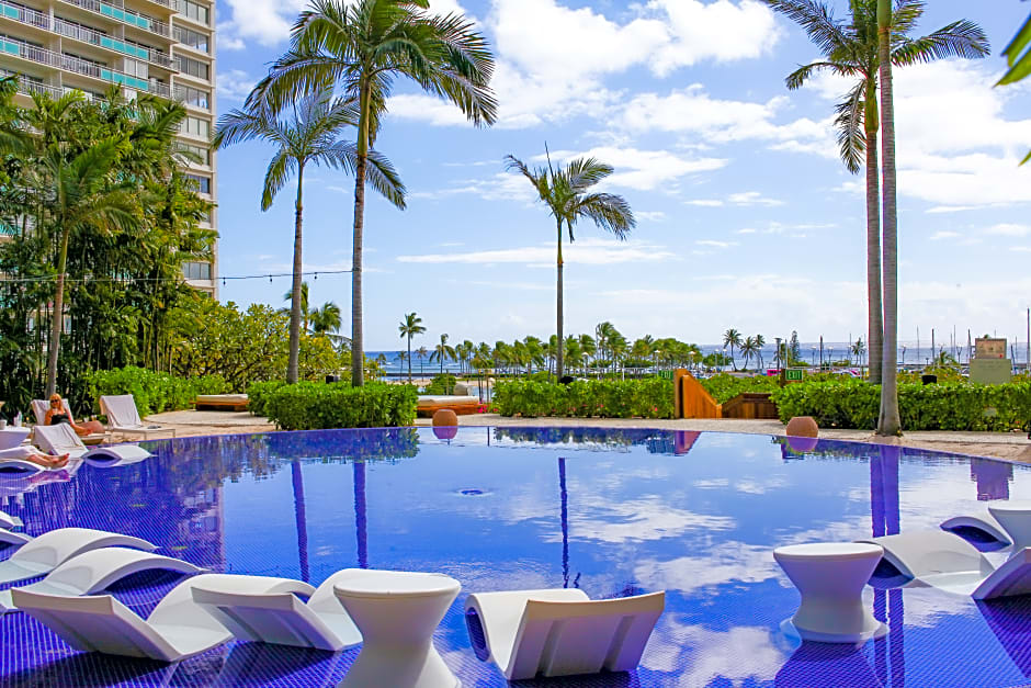 Hilton Vacation Club The Modern Honolulu