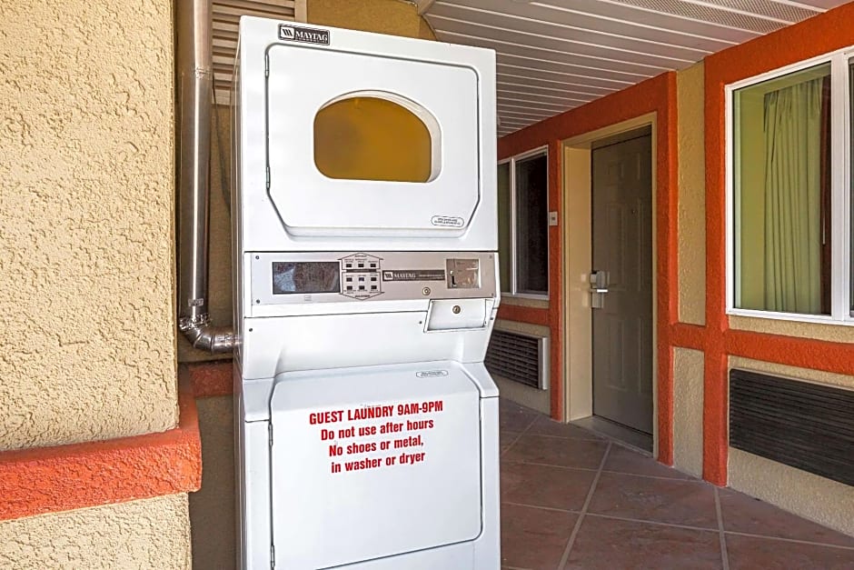 Econo Lodge Hurricane - Zion National Park Area