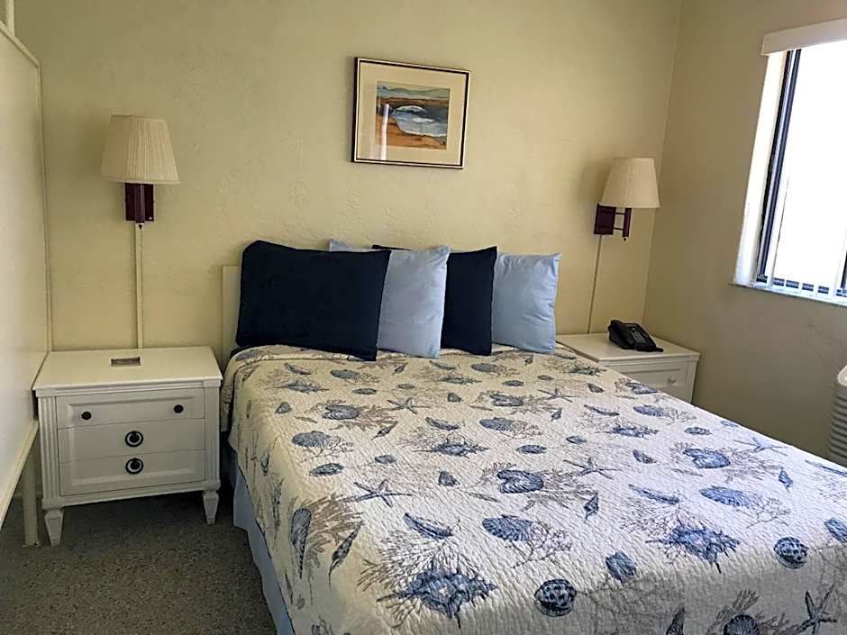 South Beach Inn - Cocoa Beach