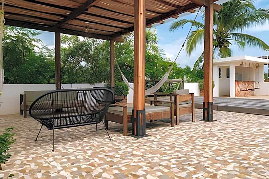 La Aurora Puerto Escondido