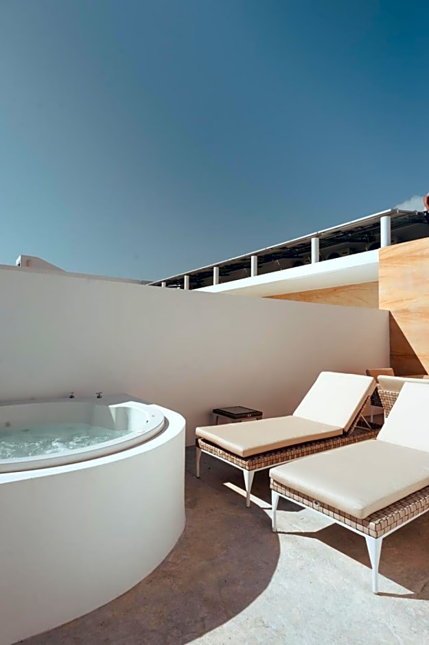 Antera Hotel & Residences