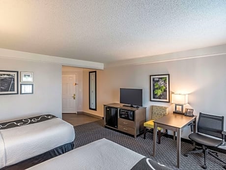 ROOM, DOUBLE/DOUBLE Breakfast
