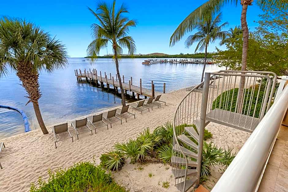 Beachside Resort & Residences