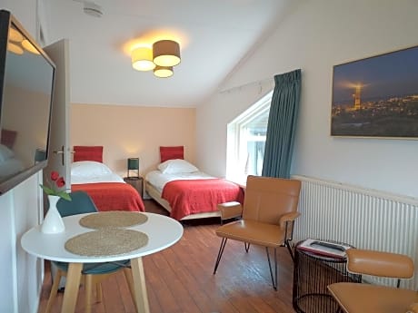Deluxe 2 Beds