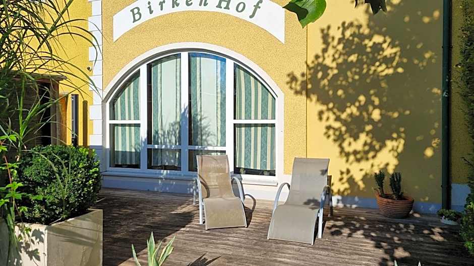 BIRKENHOF GOLS - B & B - Wohlfühl Hotel mit Wochenend-Restaurant