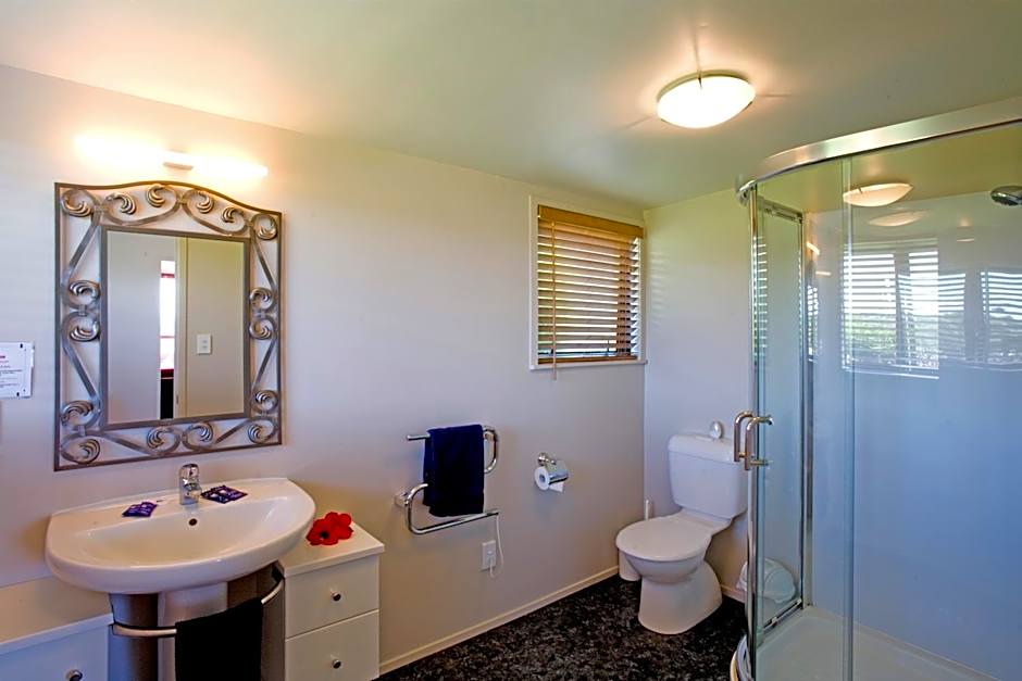 Waiheke Island Tawa Lodge - Adults Only