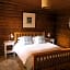 Hillside Log cabin, Ardoch Lodge, Strathyre