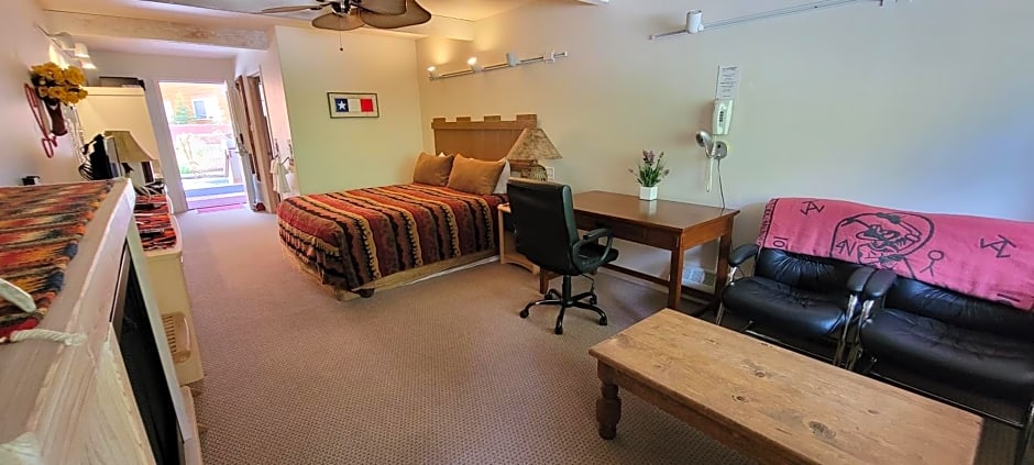 Hot Springs Inn