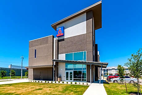 Studio 6-San Marcos, TX