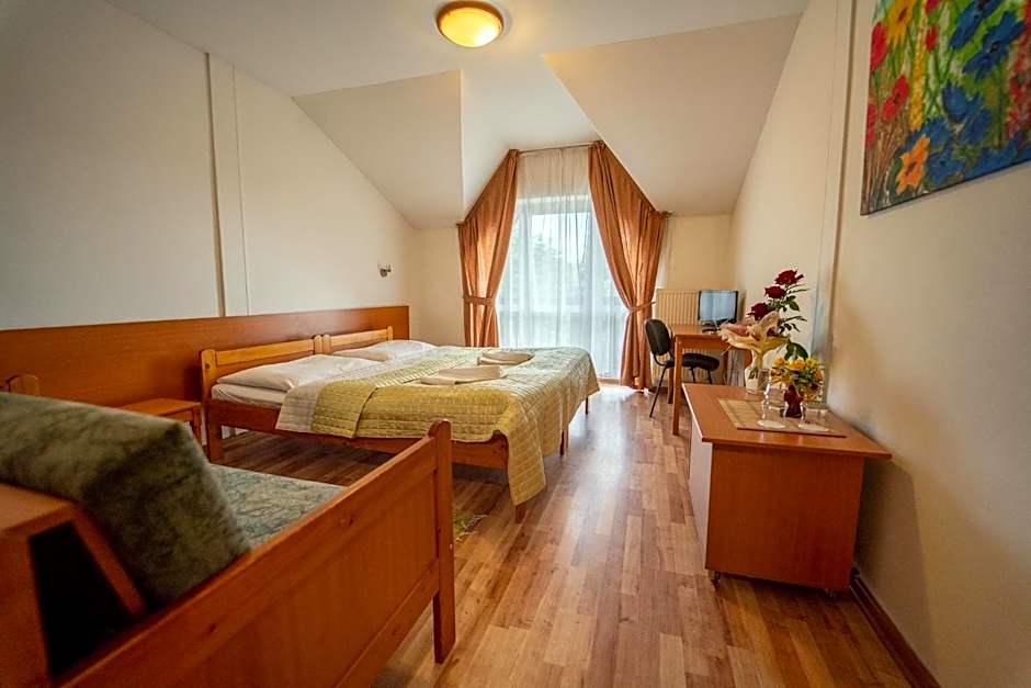 Photo 1 of 3 of Economy 1 Double Bed or 2 Beds
