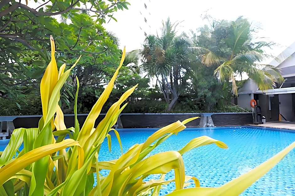 Java Paragon Hotel & Residences