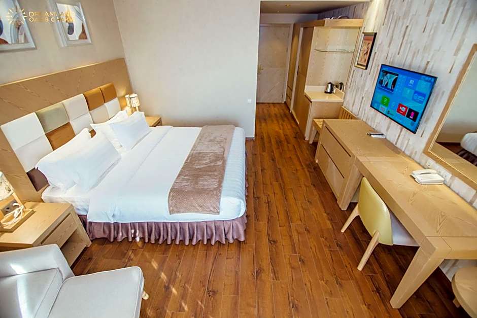 Dreamland Oasis Aparthotel