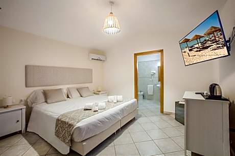 Superior Double or Twin Room with Pool View