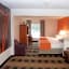 Howard Johnson by Wyndham Allentown/Dorney Hotel & Suites