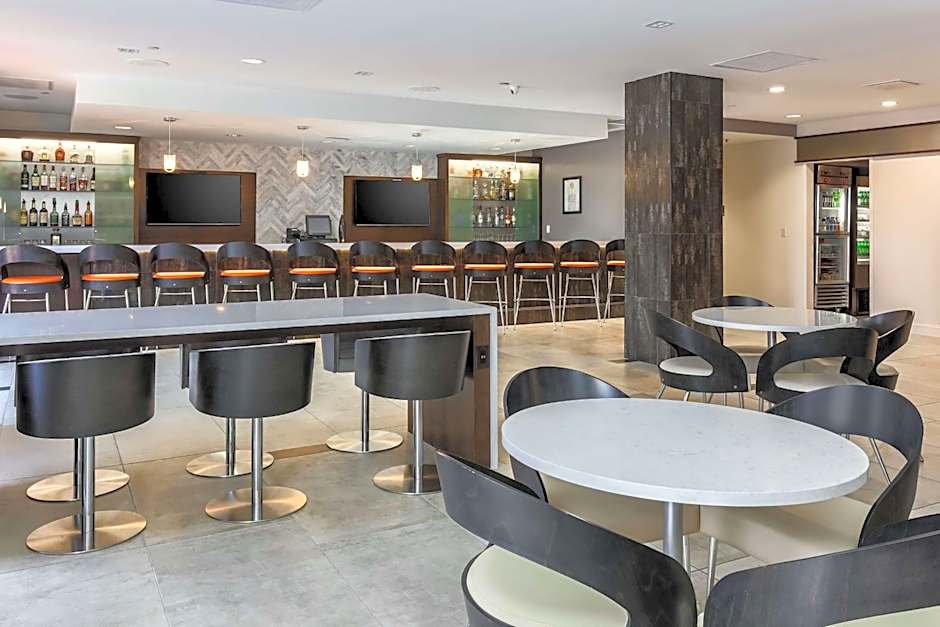 DoubleTree By Hilton Hotel Atlanta Airport