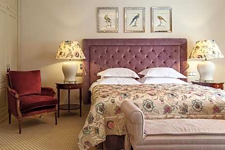 Junior Suite with Spa Access