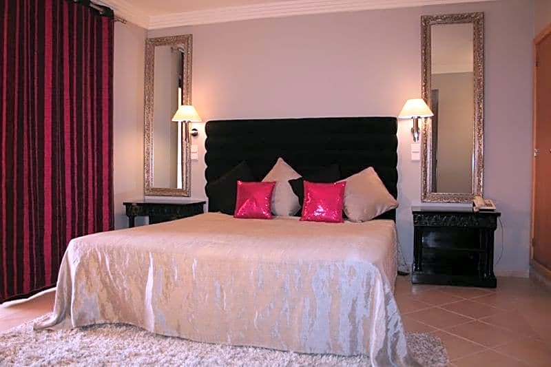 Cheerfulway Balaia Plaza