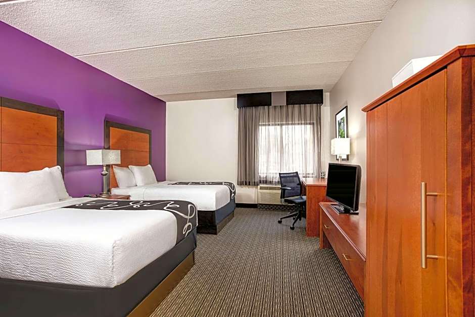 La Quinta Inn & Suites by Wyndham Atlanta Roswell