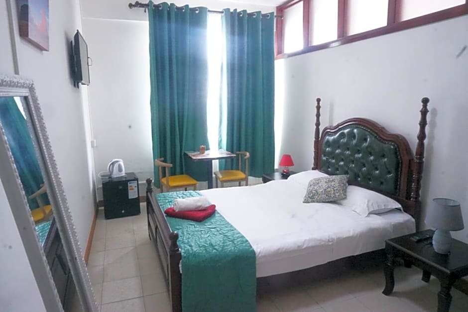 Happy Ours Guesthouse