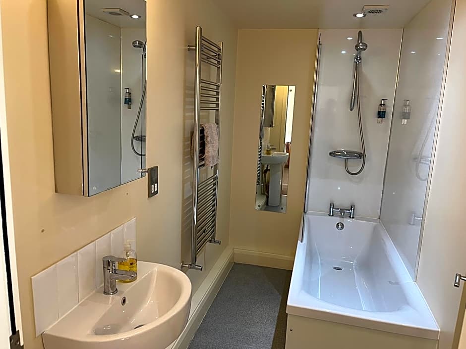 Wold Escapes, Highfield Farm