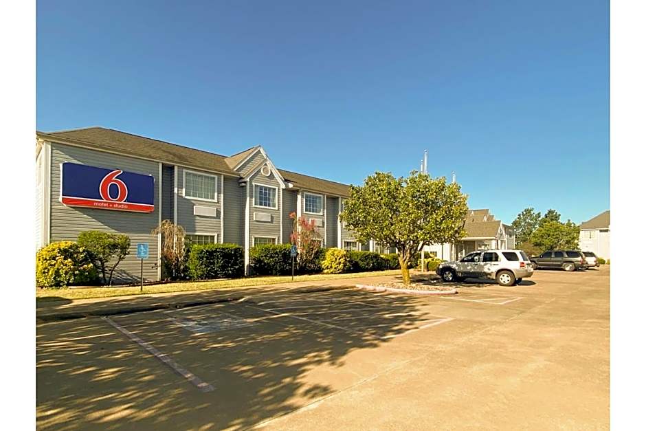 Studio 6 McAlester OK South