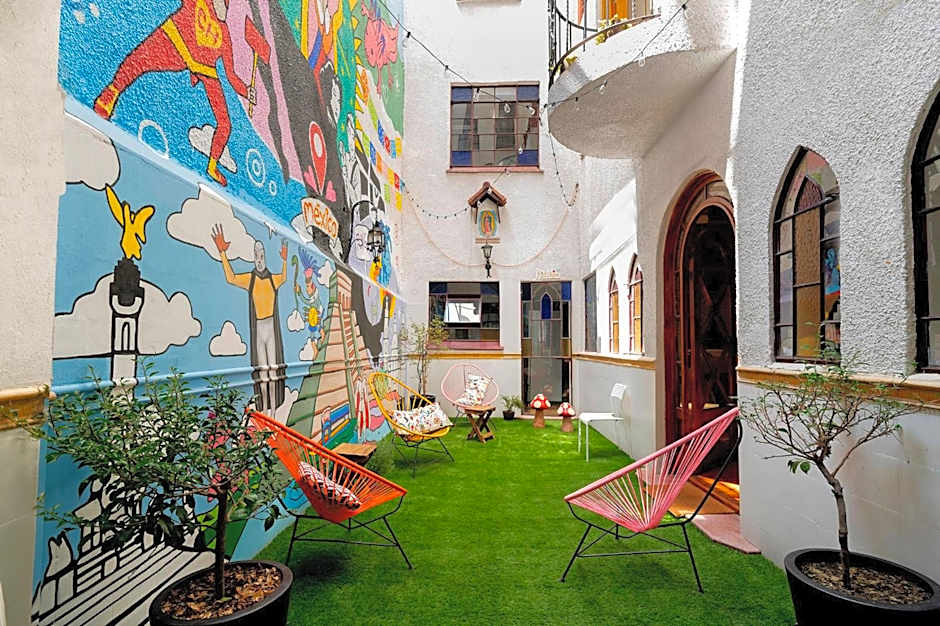 Hostal Fungi Casa Rosa