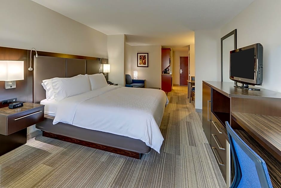 Holiday Inn Express Hotel & Suites Dayton-Centerville