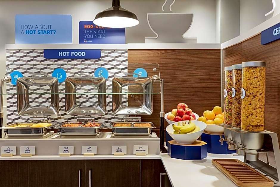 Holiday Inn Express Vancouver-Metrotown (Burnaby) By IHG