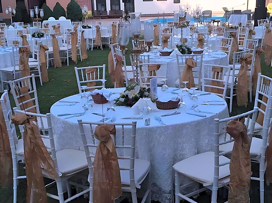 Otantik Hotel Club & Spa