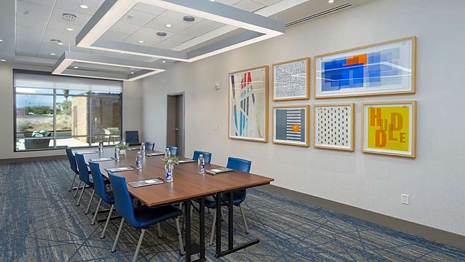 Holiday Inn Express & Suites Ridgecrest - China Lake By IHG